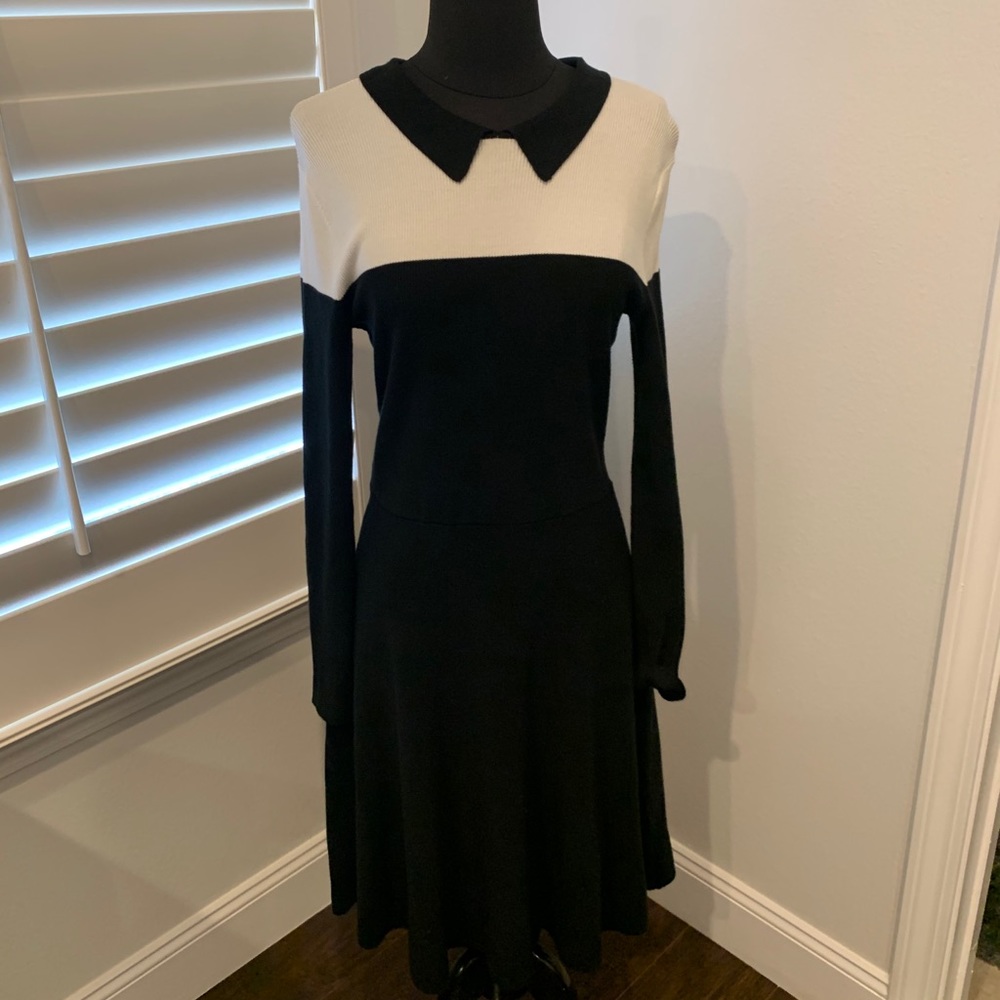 Beautiful white/black sweater dress size Small.